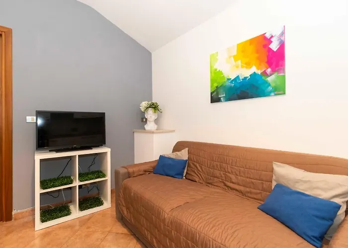 New! Piazza Statuto Boucheron Maisonette X4 *