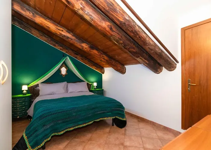 New! Piazza Statuto Boucheron Maisonette X4 Apartment